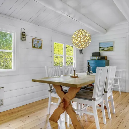 3 Bedroom Pet Friendly In بيت للعطل Frederiksværk