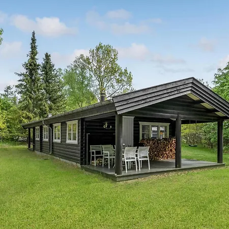 3 Bedroom Pet Friendly In *